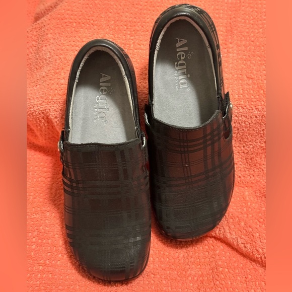 Alegria Black Mules Stylish Slip-On Comfort - Picture 1 of 5